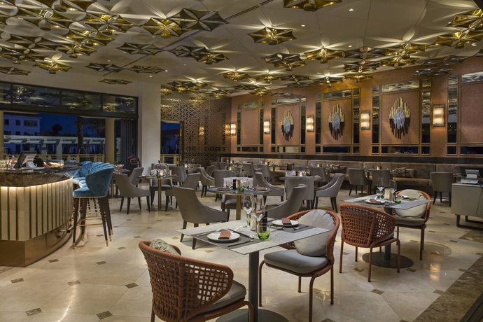 Imagen del bar/restaurante del Hotel Sheraton Grand Danang. Foto 4