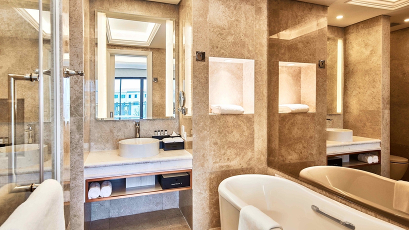 Imagen de la habitación del Hotel Sheraton Grand Danang. Foto 11