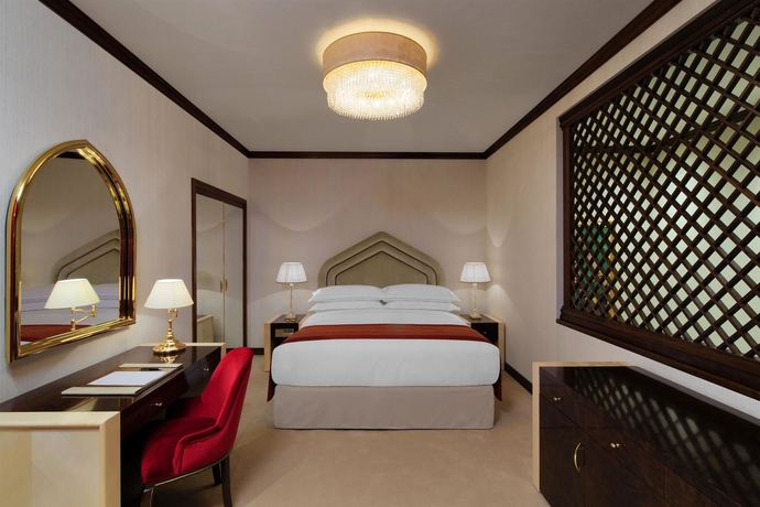 Imagen de la habitación del Hotel Sheraton Grand Doha Resort and Convention. Foto 13