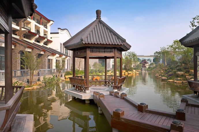 Imagen general del Hotel Sheraton Grand Hangzhou Wetland Park Resort. Foto 1