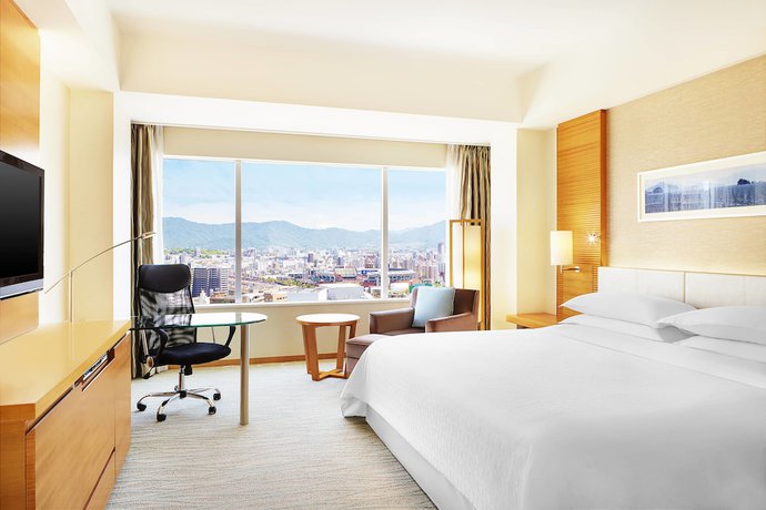Imagen de la habitación del Hotel Sheraton Grand Hiroshima. Foto 8