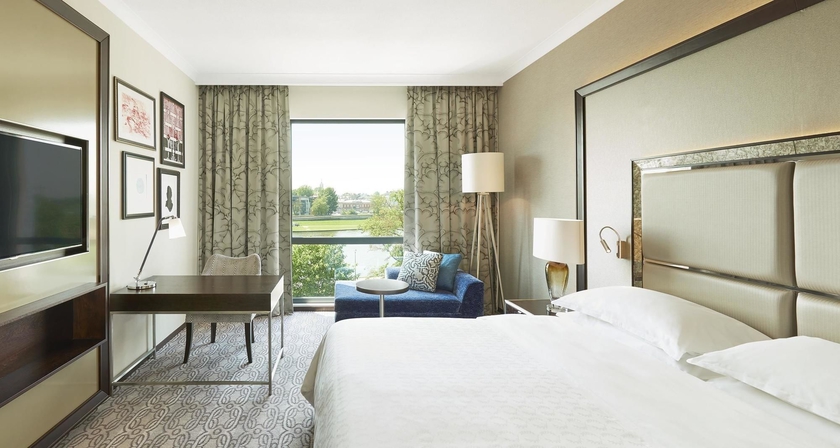 Imagen de la habitación del Hotel Sheraton Grand Krakow. Foto 3