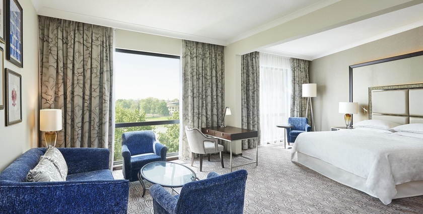 Imagen de la habitación del Hotel Sheraton Grand Krakow. Foto 6