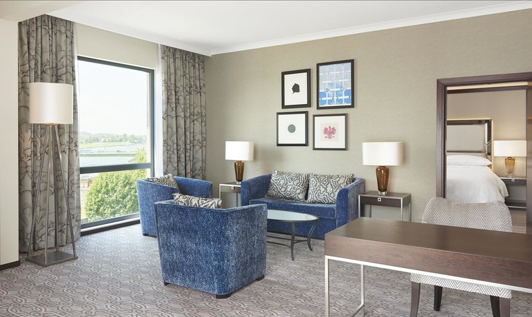 Imagen de la habitación del Hotel Sheraton Grand Krakow. Foto 7