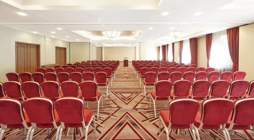 Imagen de los interiores del Hotel Sheraton Grand Krakow. Foto 13