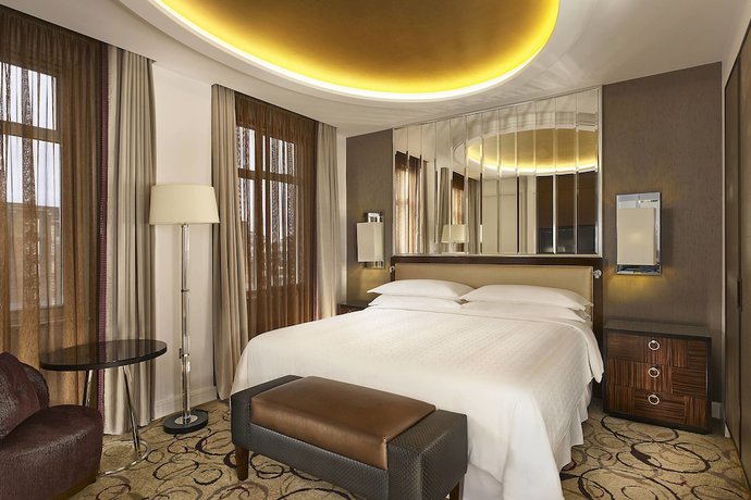 Imagen de la habitación del Hotel Sheraton Grand London Park Lane. Foto 9