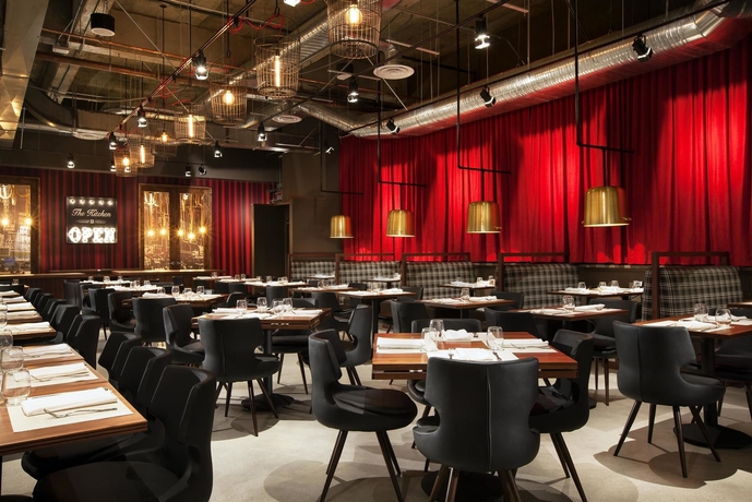 Imagen del bar/restaurante del Hotel Sheraton Grand Los Angeles. Foto 5