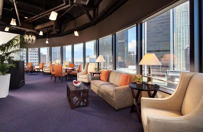Imagen del bar/restaurante del Hotel Sheraton Grand Los Angeles. Foto 8