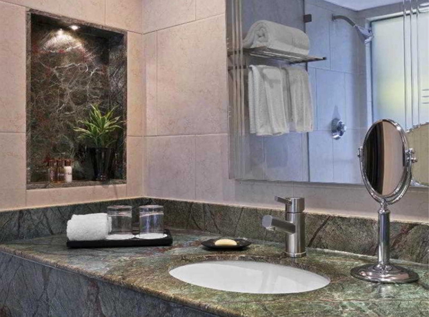 Imagen de la habitación del Hotel Sheraton Grand Panama. Foto 8