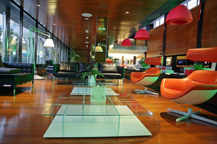 Imagen de los interiores del Hotel Sheraton Grand Panama. Foto 15