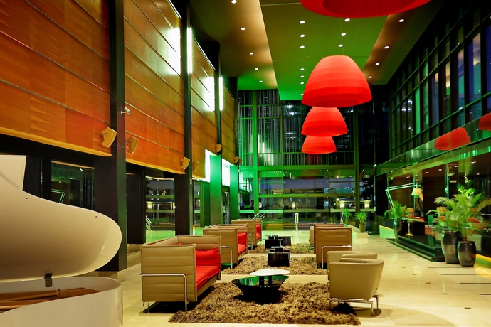 Imagen de los interiores del Hotel Sheraton Grand Panama. Foto 17