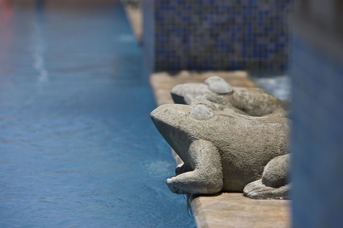 Imagen de la piscina del Hotel Sheraton Grand Pune Bund Garden. Foto 16