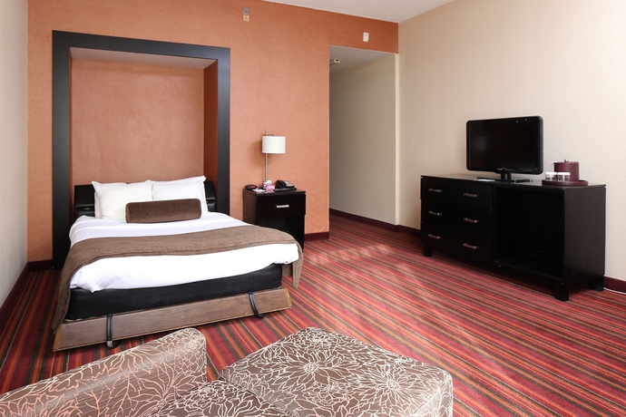 Imagen de la habitación del Hotel Sheraton Grand Rapids Airport Hotel,. Foto 3