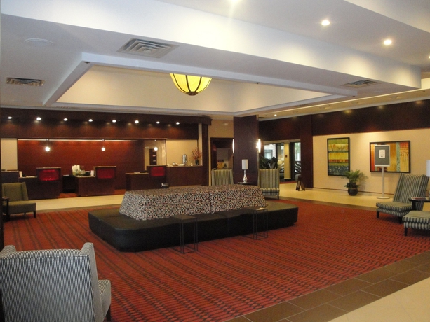 Imagen de los interiores del Hotel Sheraton Grand Rapids Airport Hotel,. Foto 17