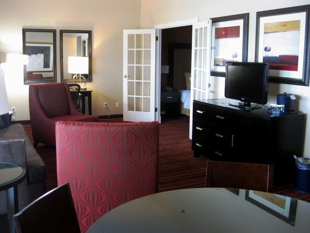 Imagen de la habitación del Hotel Sheraton Grand Rapids Airport Hotel,. Foto 6