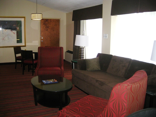 Imagen de la habitación del Hotel Sheraton Grand Rapids Airport Hotel,. Foto 8