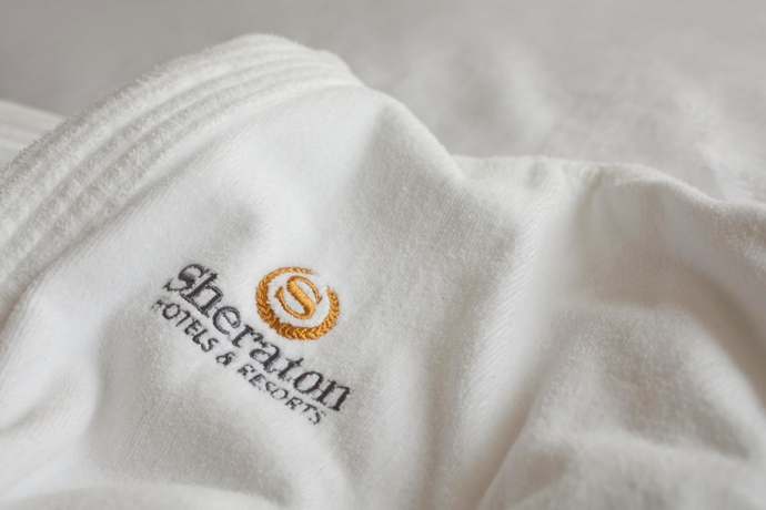 Imagen de la habitación del Hotel Sheraton Grand Salzburg. Foto 2