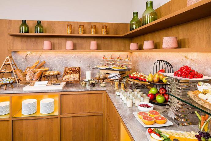 Imagen del bar/restaurante del Hotel Sheraton Grand Salzburg. Foto 2