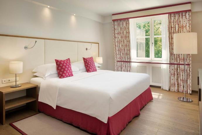 Imagen de la habitación del Hotel Sheraton Grand Salzburg. Foto 15