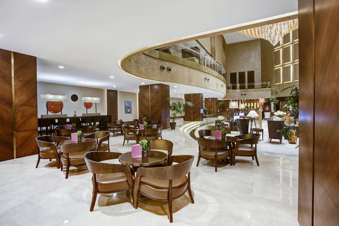 Imagen de los interiores del Hotel Sheraton Grand Samsun. Foto 11