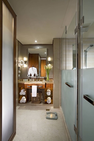 Imagen de la habitación del Hotel Sheraton Grand Shanghai Pudong and Residences. Foto 12
