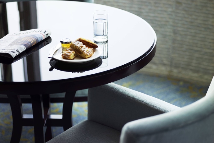 Imagen del bar/restaurante del Hotel Sheraton Grand Shanghai Pudong and Residences. Foto 4