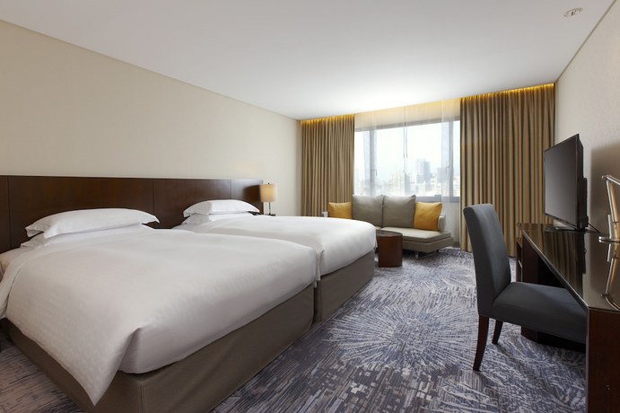 Imagen de la habitación del Hotel Sheraton Grand Taipei. Foto 5
