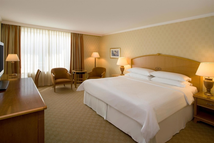 Imagen de la habitación del Hotel Sheraton Grand Warsaw. Foto 8