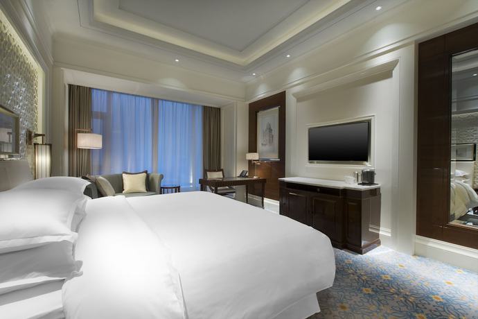 Imagen de la habitación del Hotel Sheraton Grand Wuhan Hankou. Foto 6