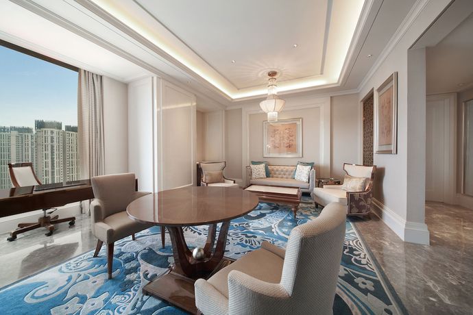 Imagen de la habitación del Hotel Sheraton Grand Wuhan Hankou. Foto 11