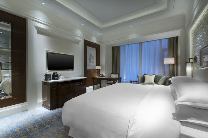 Imagen de la habitación del Hotel Sheraton Grand Wuhan Hankou. Foto 13