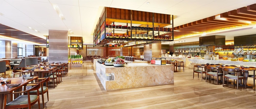 Imagen del bar/restaurante del Hotel Sheraton Grand Zhengzhou. Foto 4