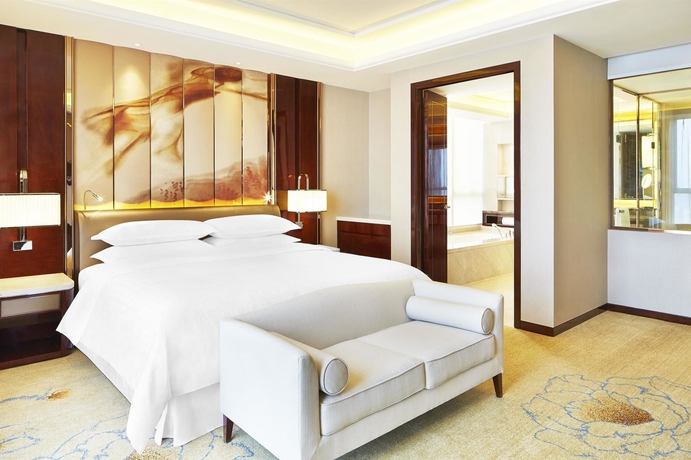 Imagen de la habitación del Hotel Sheraton Grand Zhengzhou. Foto 10