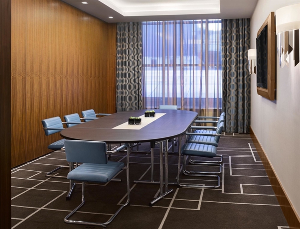 Imagen de los interiores del Hotel Sheraton Grand and Spa, Edinburgh. Foto 15