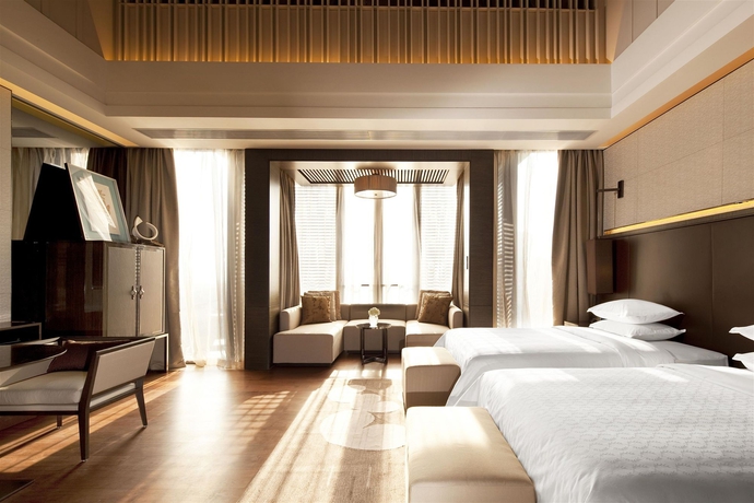 Imagen de la habitación del Hotel Sheraton Guangzhou Huadu Resort. Foto 3