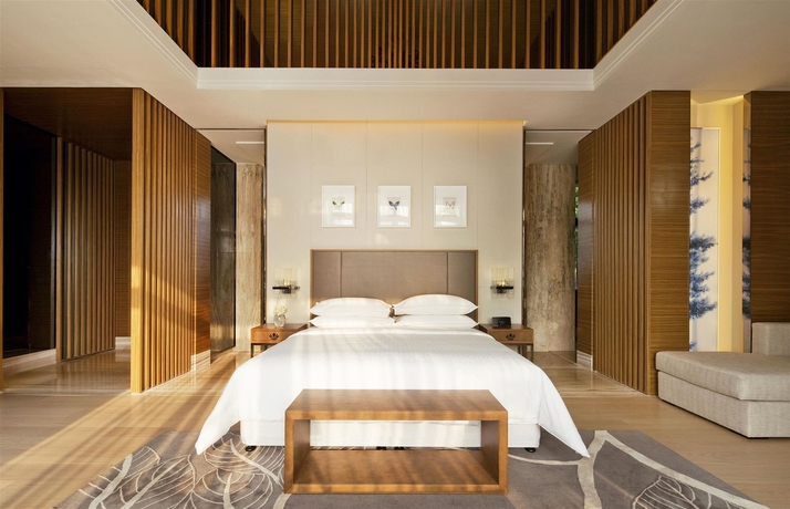 Imagen de la habitación del Hotel Sheraton Guangzhou Huadu Resort. Foto 5