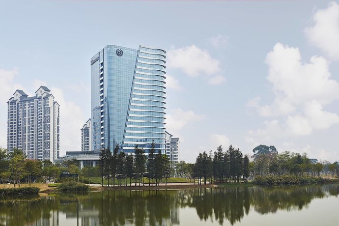 Imagen de los exteriores del Hotel Sheraton Guangzhou Nansha. Foto 19