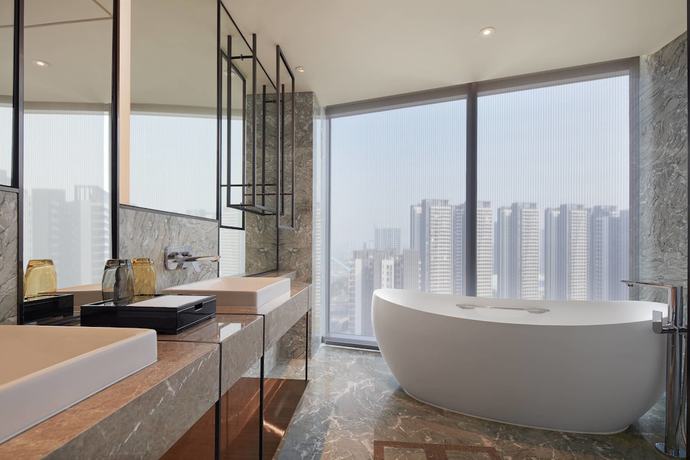 Imagen de la habitación del Hotel Sheraton Guangzhou Nansha. Foto 4