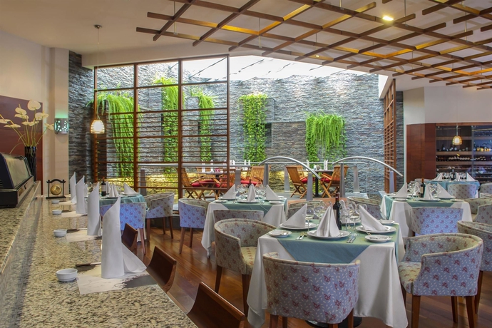 Imagen del bar/restaurante del Hotel Sheraton Guayaquil. Foto 3