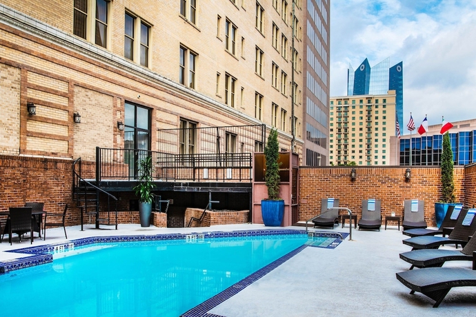 Imagen de la piscina del Hotel Sheraton Gunter San Antonio. Foto 19