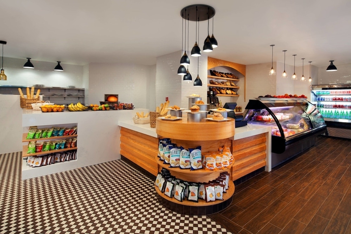 Imagen del bar/restaurante del Hotel Sheraton Gunter San Antonio. Foto 3