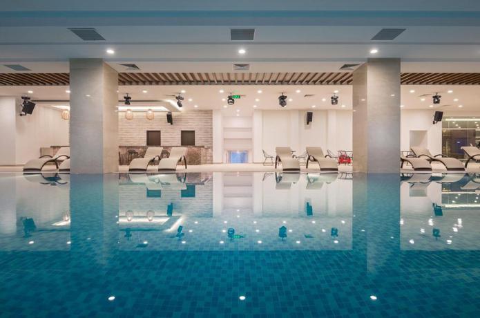 Imagen de la piscina del Hotel Sheraton Hai Phong. Foto 8