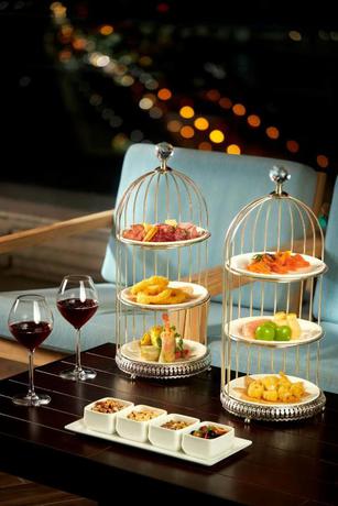 Imagen del bar/restaurante del Hotel Sheraton Hanoi West. Foto 2