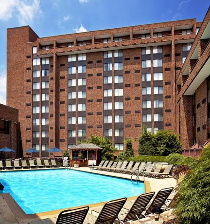 Imagen de la piscina del Hotel Sheraton Harrisburg Hershey. Foto 11