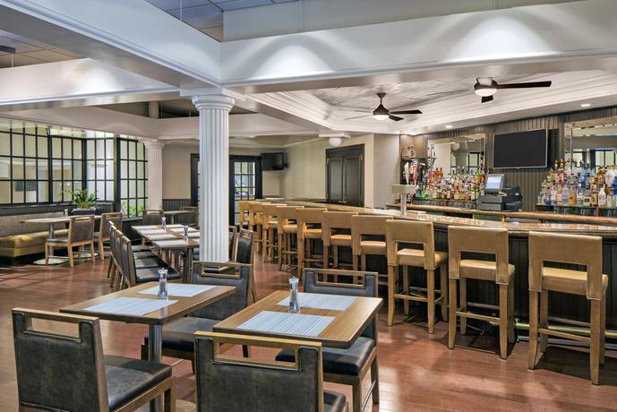 Imagen del bar/restaurante del Hotel Sheraton Harrisburg Hershey. Foto 3
