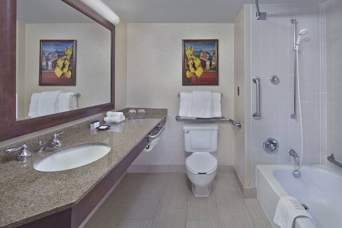 Imagen de la habitación del Hotel Sheraton Hartford At Bradley Airport. Foto 15