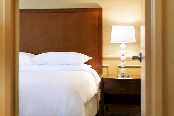 Imagen de la habitación del Hotel Sheraton Hartford At Bradley Airport. Foto 16