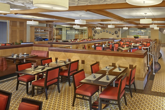 Imagen del bar/restaurante del Hotel Sheraton Hartford At Bradley Airport. Foto 9