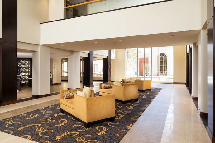 Imagen de los interiores del Hotel Sheraton Hartford South. Foto 11