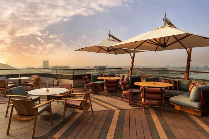 Imagen de los exteriores del Hotel Sheraton Hong Kong Tung Chung. Foto 10